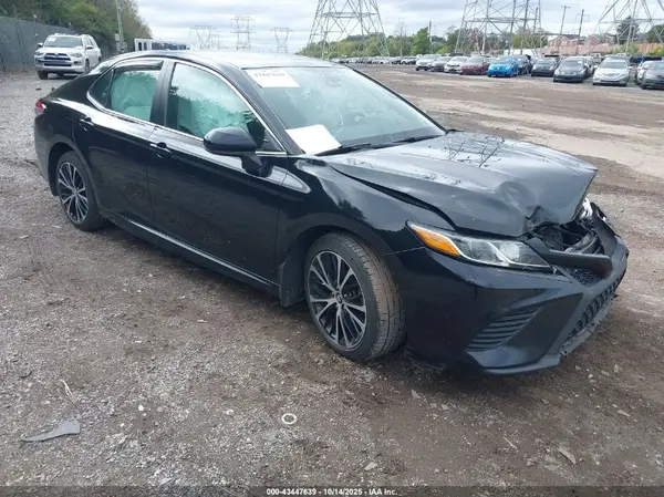 4T1B11HK2KU741422 2019 TOYOTA CAMRY - Image 1