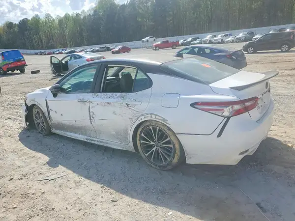 4T1B11HK2KU742182 2019 TOYOTA CAMRY - Image 2