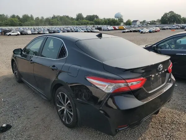 4T1B11HK2KU742750 2019 TOYOTA CAMRY - Image 2