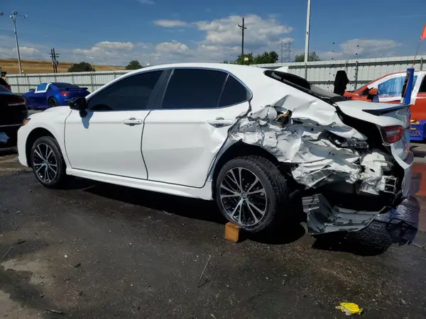 4T1B11HK2KU743624 2019 TOYOTA CAMRY - Image 2