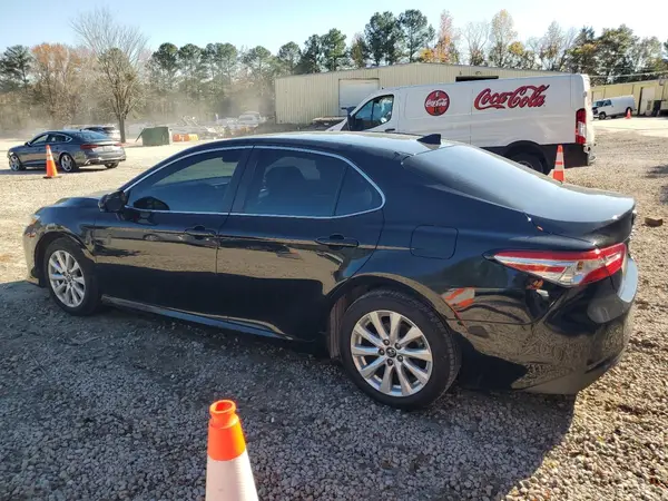 4T1B11HK2KU746104 2019 TOYOTA CAMRY - Image 2