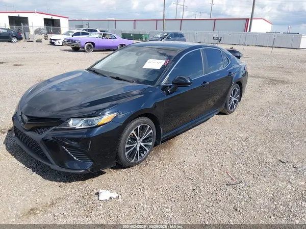 4T1B11HK2KU746751 2019 TOYOTA CAMRY - Image 2