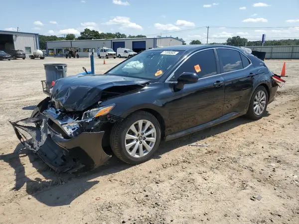 4T1B11HK2KU753585 2019 TOYOTA CAMRY - Image 1