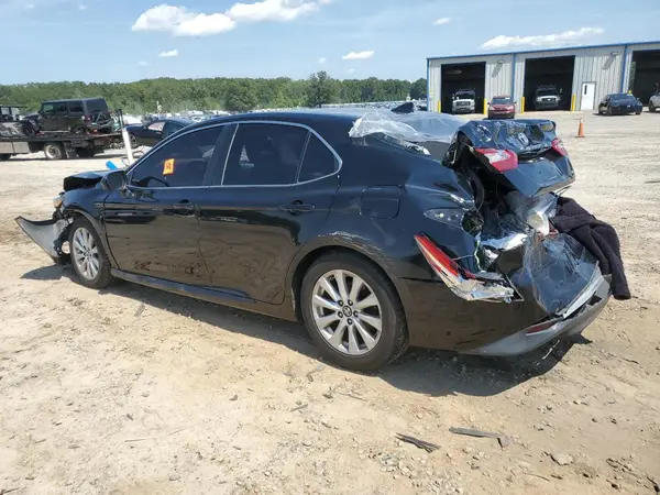 4T1B11HK2KU753585 2019 TOYOTA CAMRY - Image 2