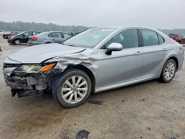 4T1B11HK2KU756907 2019 TOYOTA CAMRY - Image 1