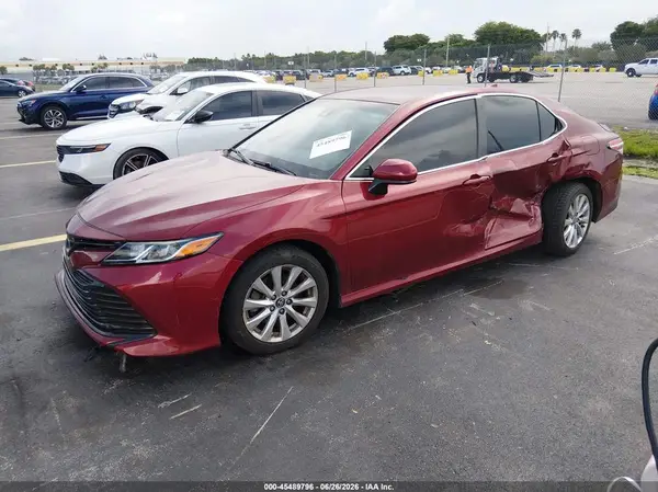 4T1B11HK2KU757944 2019 TOYOTA CAMRY - Image 2