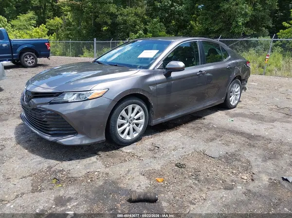 4T1B11HK2KU761055 2019 TOYOTA CAMRY - Image 2