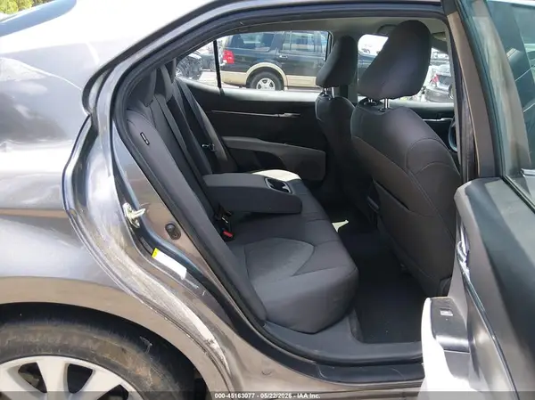 4T1B11HK2KU761055 2019 TOYOTA CAMRY - Image 8