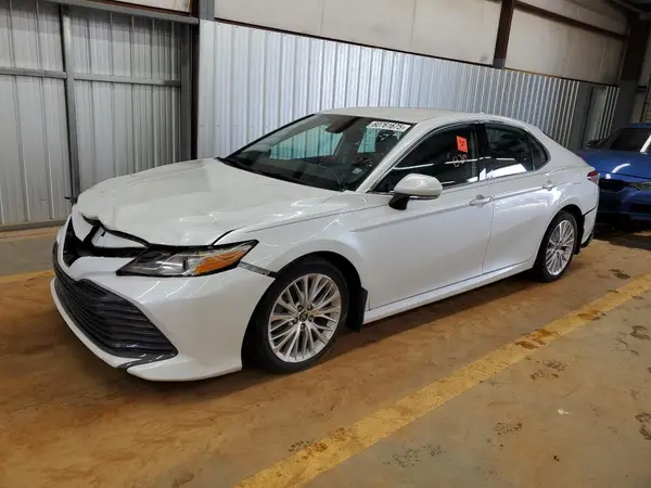 4T1B11HK2KU761413 2019 TOYOTA CAMRY - Image 1