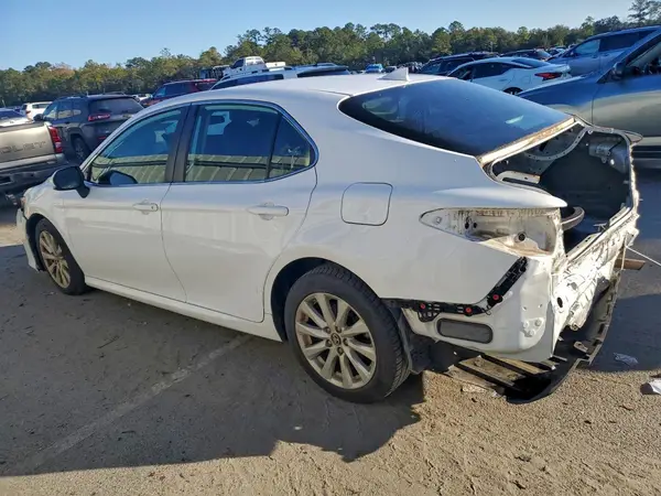 4T1B11HK2KU764795 2019 TOYOTA CAMRY - Image 2