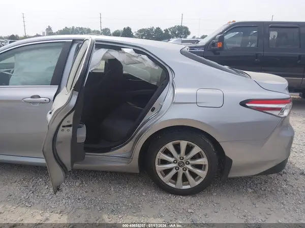 4T1B11HK2KU764862 2019 TOYOTA CAMRY - Image 8
