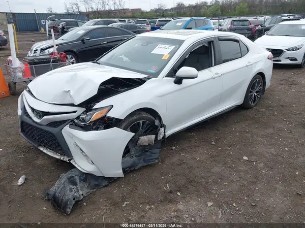 4T1B11HK2KU765462 2019 TOYOTA CAMRY - Image 2