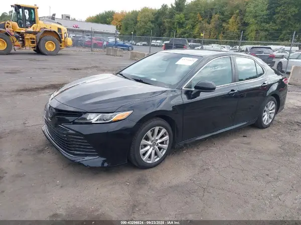 4T1B11HK2KU766918 2019 TOYOTA CAMRY - Image 2