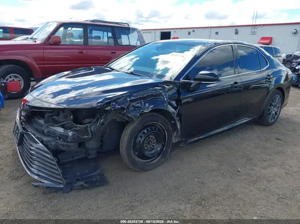 4T1B11HK2KU767907 2019 TOYOTA CAMRY - Image 2
