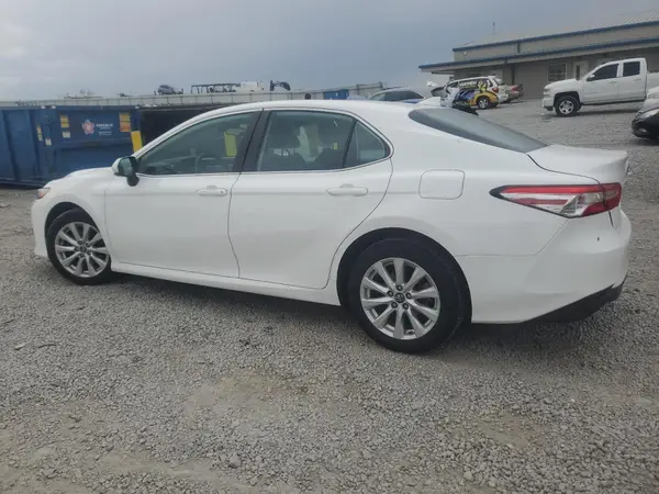 4T1B11HK2KU769172 2019 TOYOTA CAMRY - Image 2