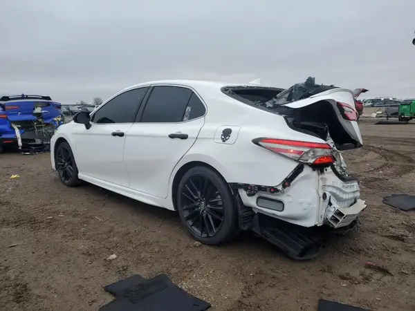 4T1B11HK2KU769821 2019 TOYOTA CAMRY - Image 2