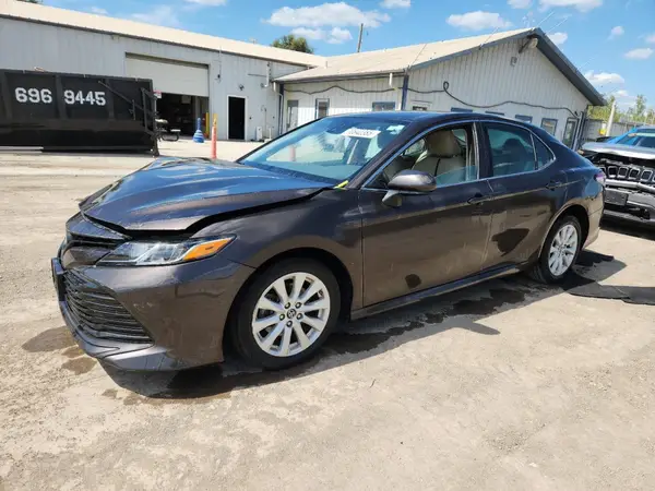 4T1B11HK2KU772699 2019 TOYOTA CAMRY - Image 1