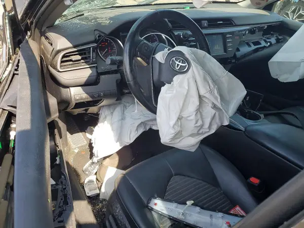 4T1B11HK2KU776204 2019 TOYOTA CAMRY - Image 8
