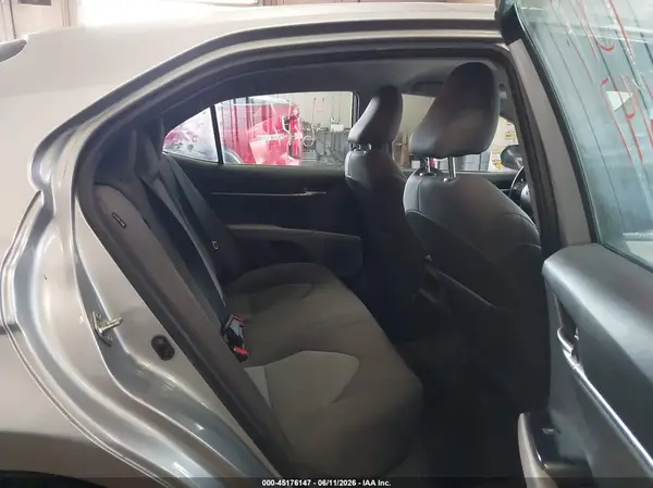 4T1B11HK2KU785758 2019 TOYOTA CAMRY - Image 8
