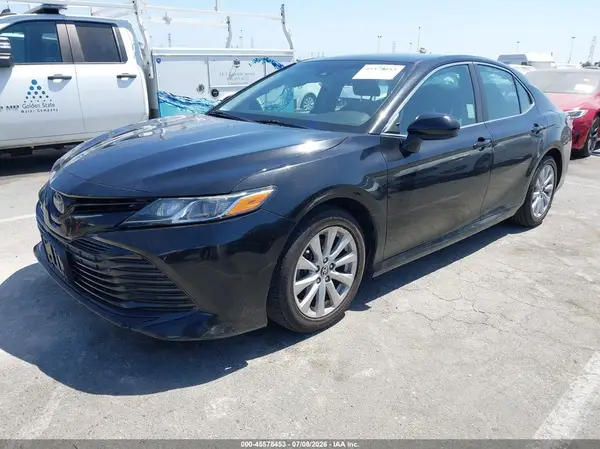 4T1B11HK2KU789793 2019 TOYOTA CAMRY - Image 2