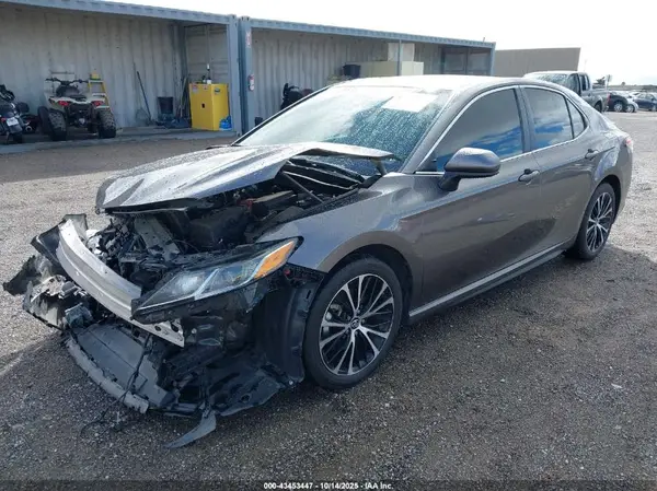 4T1B11HK2KU789938 2019 TOYOTA CAMRY - Image 2