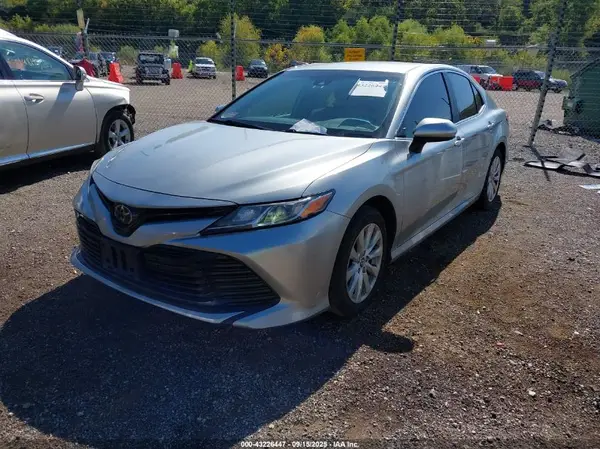 4T1B11HK2KU790491 2019 TOYOTA CAMRY - Image 2