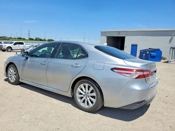 4T1B11HK2KU790698 2019 TOYOTA CAMRY - Image 2