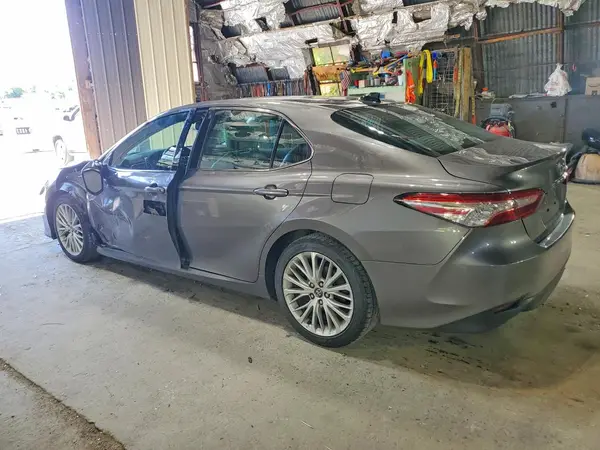 4T1B11HK2KU791365 2019 TOYOTA CAMRY - Image 2