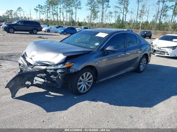 4T1B11HK2KU793763 2019 TOYOTA CAMRY - Image 2