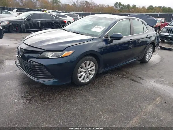 4T1B11HK2KU797733 2019 TOYOTA CAMRY - Image 2
