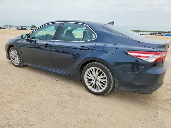 4T1B11HK2KU799580 2019 TOYOTA CAMRY - Image 2
