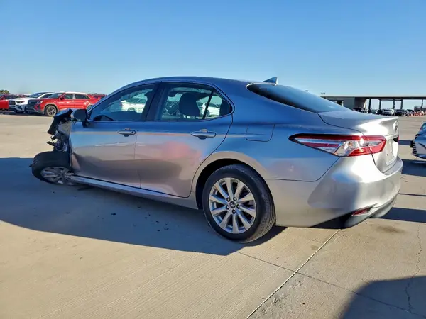 4T1B11HK2KU800386 2019 TOYOTA CAMRY - Image 2