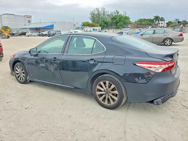 4T1B11HK2KU804020 2019 TOYOTA CAMRY - Image 2