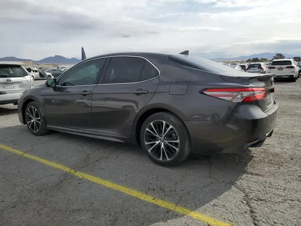 4T1B11HK2KU804048 2019 TOYOTA CAMRY - Image 2