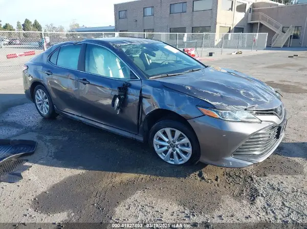 4T1B11HK2KU808777 2019 TOYOTA CAMRY - Image 1