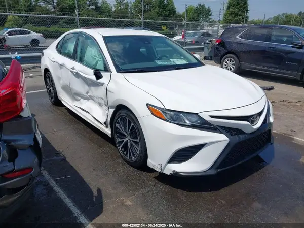 4T1B11HK2KU809623 2019 TOYOTA CAMRY - Image 1