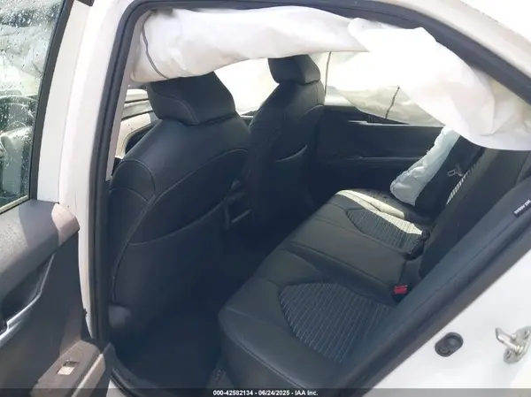 4T1B11HK2KU809623 2019 TOYOTA CAMRY - Image 8