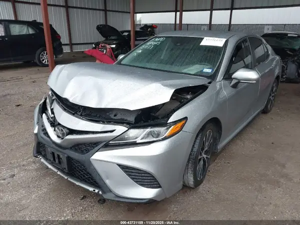 4T1B11HK2KU810707 2019 TOYOTA CAMRY - Image 2
