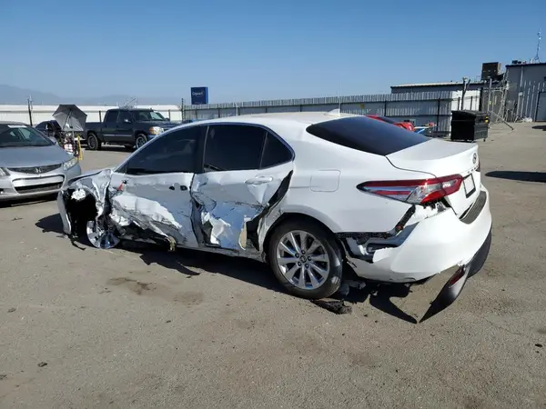 4T1B11HK2KU813090 2019 TOYOTA CAMRY - Image 2