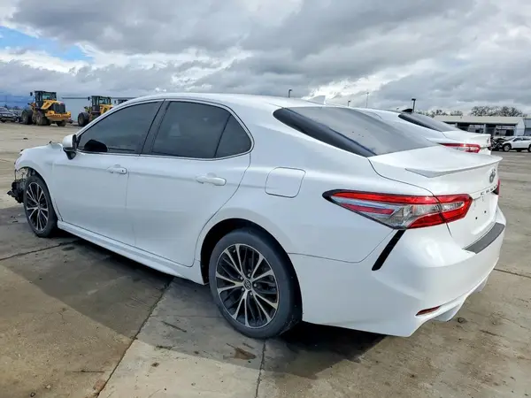 4T1B11HK2KU816670 2019 TOYOTA CAMRY - Image 2