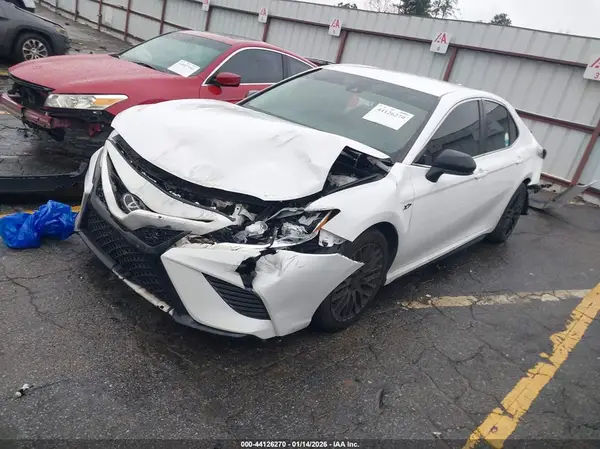4T1B11HK2KU817494 2019 TOYOTA CAMRY - Image 2