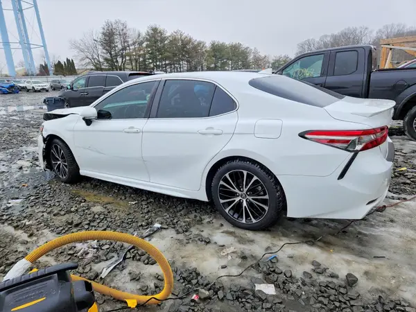 4T1B11HK2KU817799 2019 TOYOTA CAMRY - Image 2