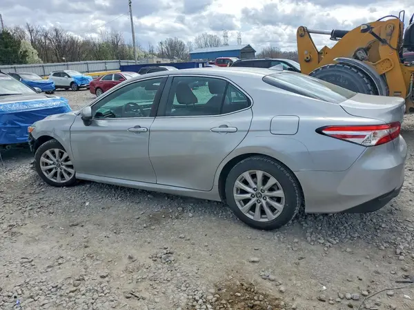 4T1B11HK2KU817866 2019 TOYOTA CAMRY - Image 2