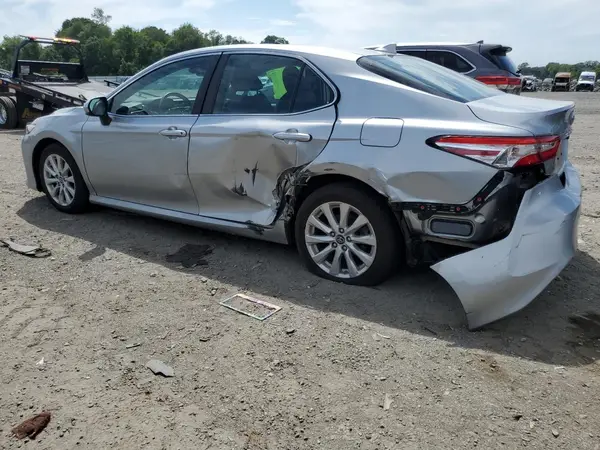 4T1B11HK2KU818161 2019 TOYOTA CAMRY - Image 2