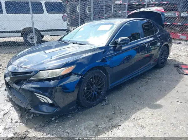 4T1B11HK2KU825448 2019 TOYOTA CAMRY - Image 2