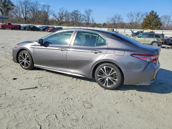 4T1B11HK2KU826602 2019 TOYOTA CAMRY - Image 2