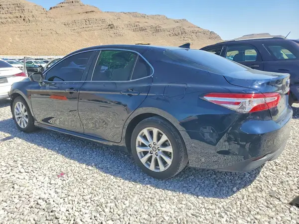 4T1B11HK2KU828043 2019 TOYOTA CAMRY - Image 2