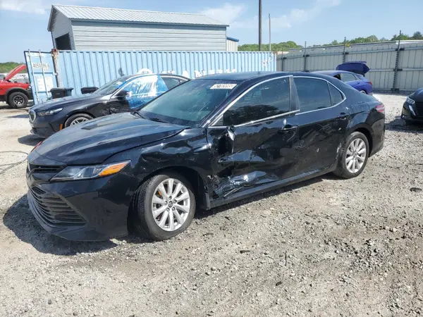 4T1B11HK2KU831024 2019 TOYOTA CAMRY - Image 1