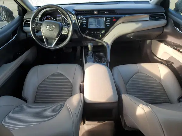 4T1B11HK2KU831833 2019 TOYOTA CAMRY - Image 8