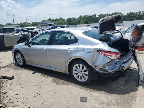 4T1B11HK2KU832044 2019 TOYOTA CAMRY - Image 2